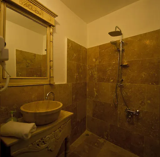 Mahzen Айвалык