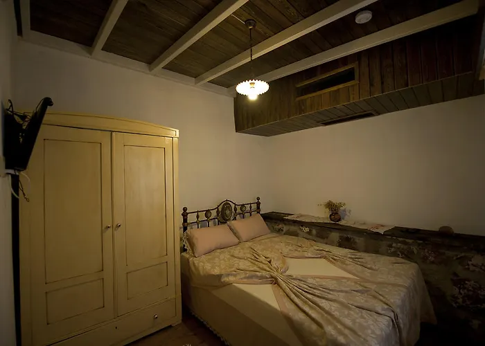 Mahzen Айвалык